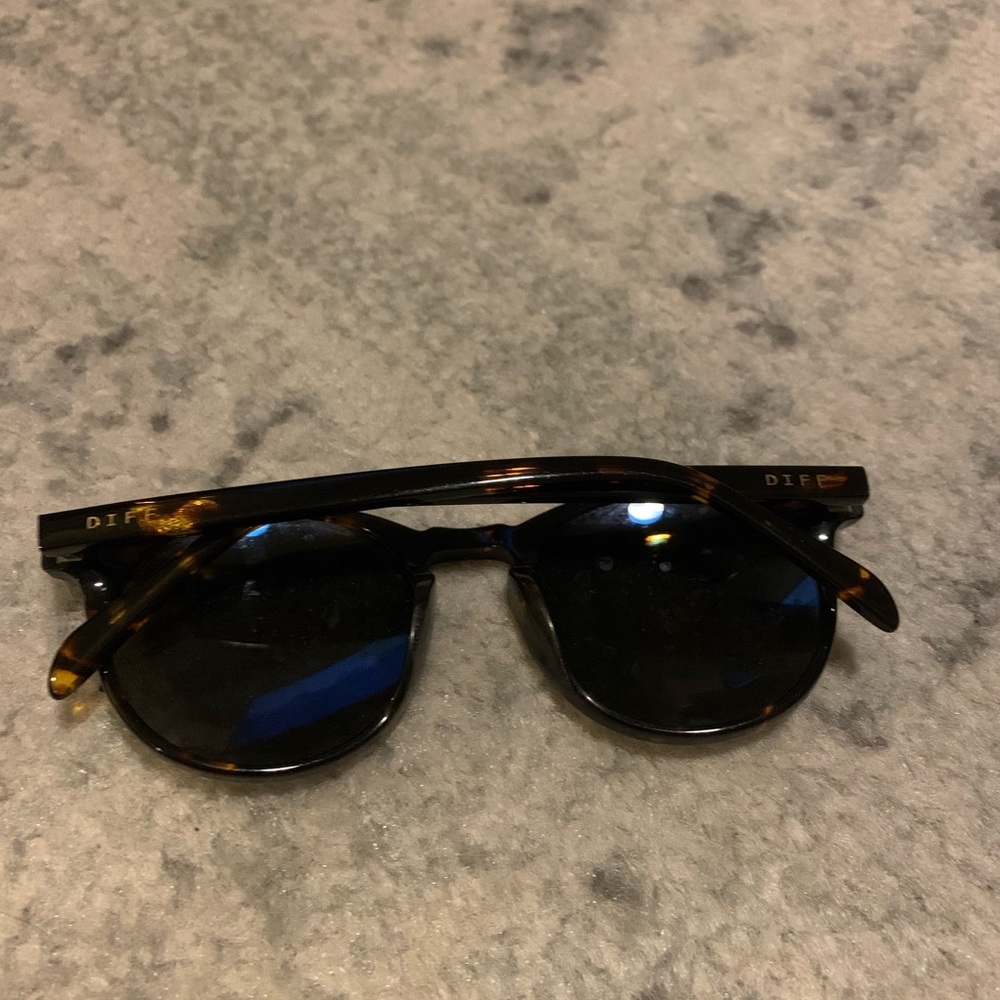 Diff Blue And Tortoise Sunglasses - image 3